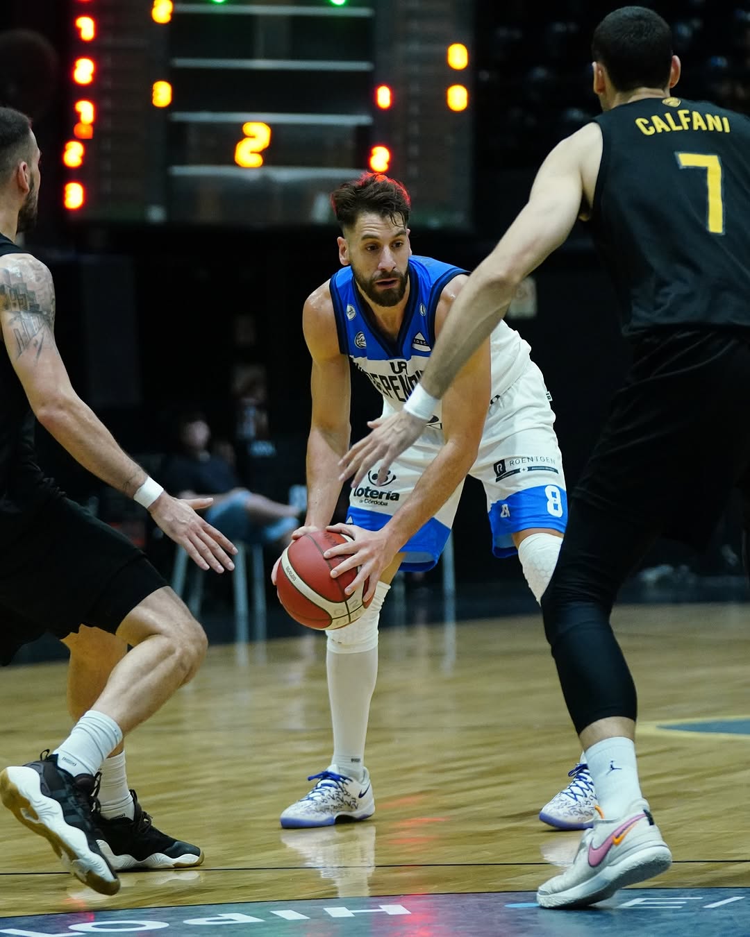 Caida en el primer juego de la gira